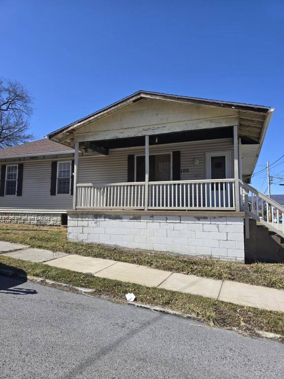 House for rent at 100 Bell Ave, Altoona, PA 16602