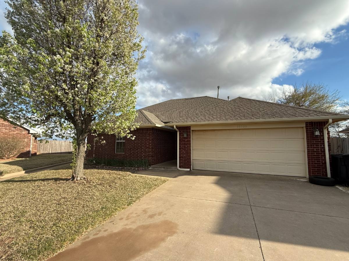 House for rent at 11000 SW 8th St, Yukon, OK 73099