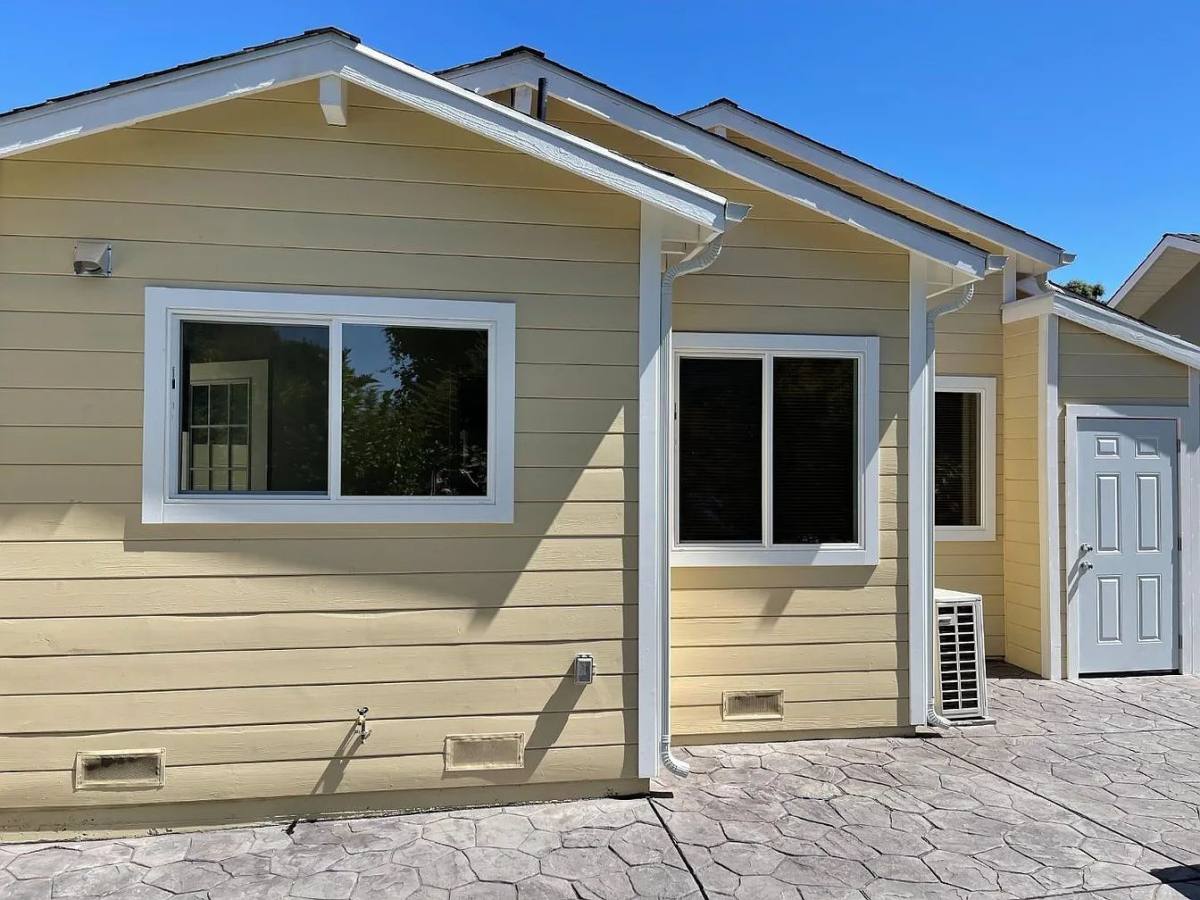 House for rent at 2212 Howard Ave #ACCESSORY Dwelling, San Carlos, CA 94070