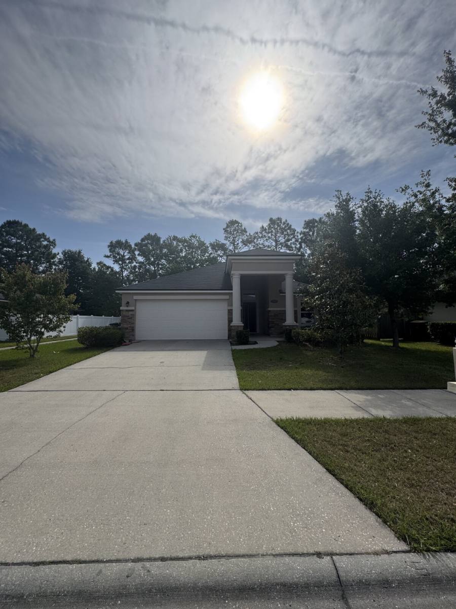 House for rent at 6251 Rolling Tree St, Jacksonville, FL 32222