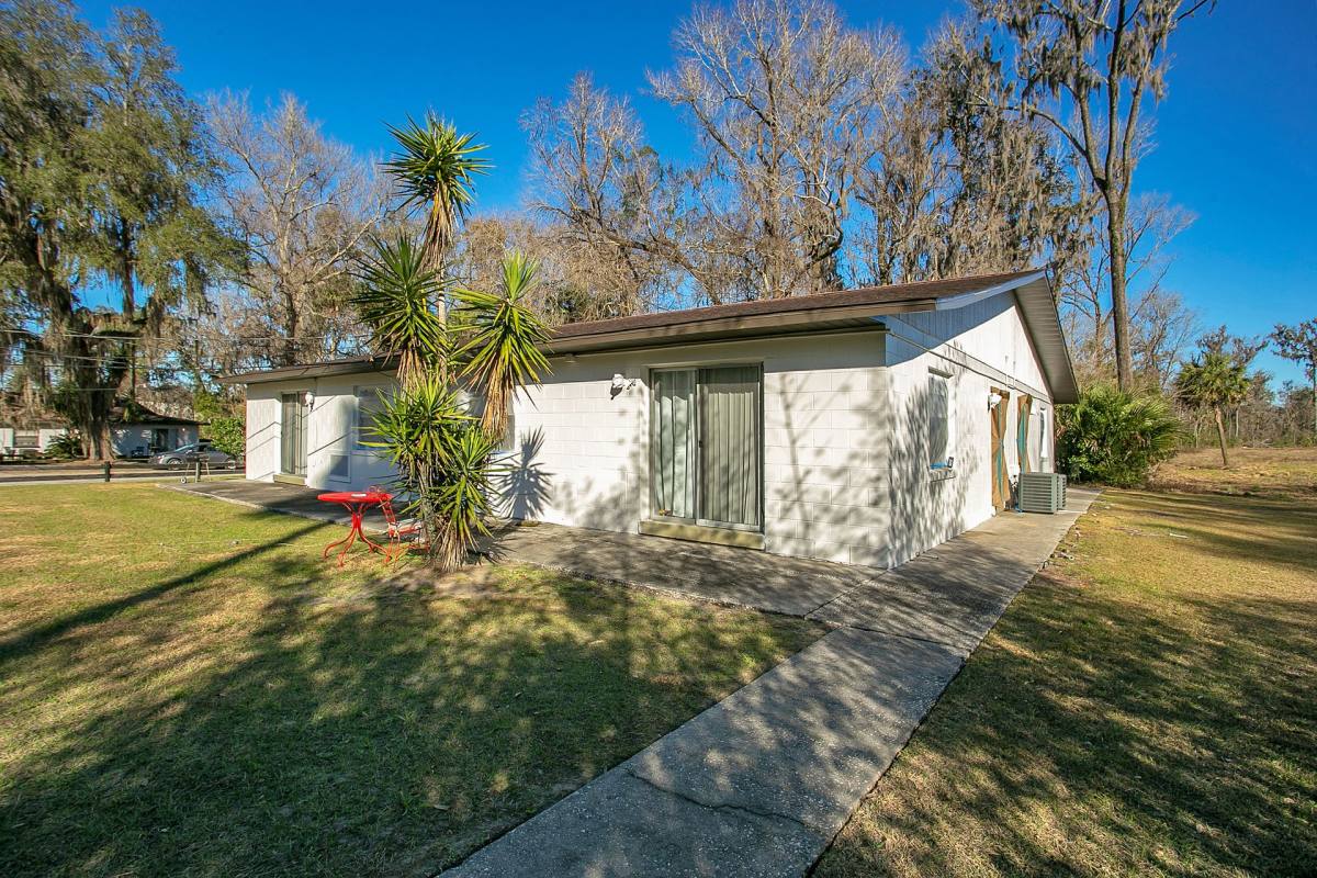 Apartment for rent at 580 SW 23rd Place, Ocala, FL 34471