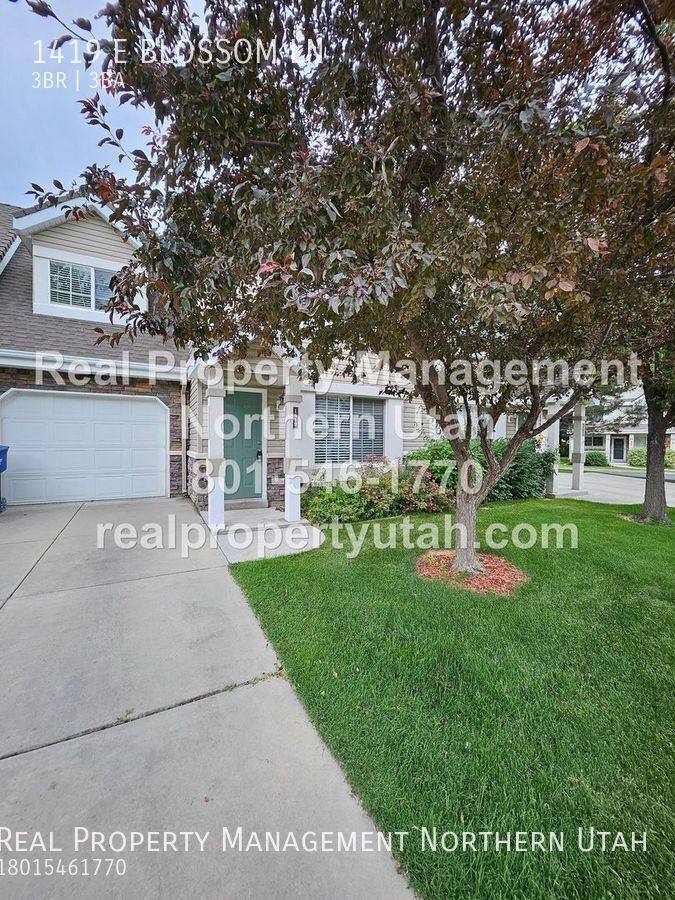 Townhouse for rent at 1419 E Blossom Lane, Ogden, UT 84404