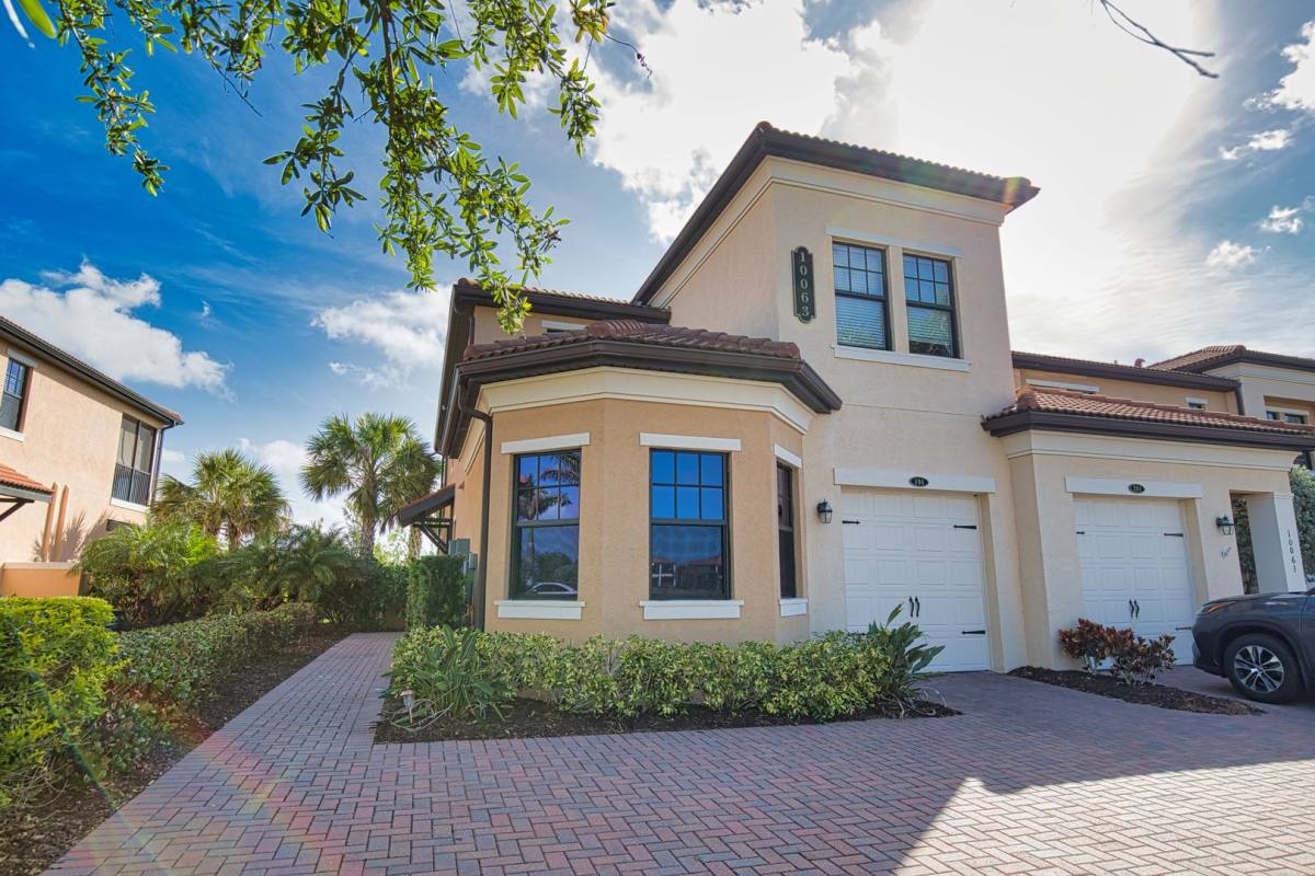 Condo for rent at 10063 Crooked Creek Dr, Venice, FL 34293