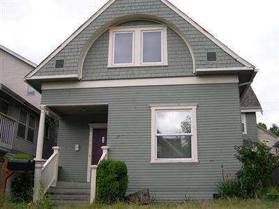 Townhouse for rent at 5250 - 5252 Brooklyn Ave N, Seattle, WA 98105