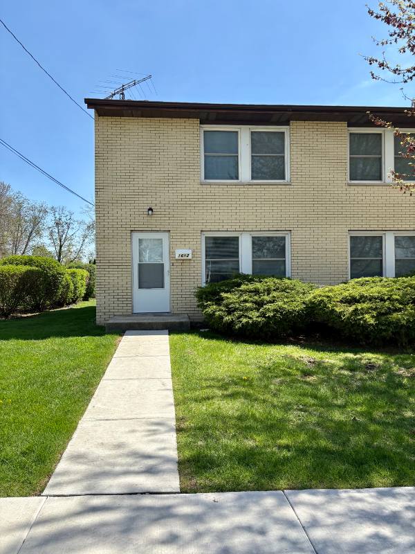 Apartment for rent at 1612 Madison St, Lockport, IL 60441