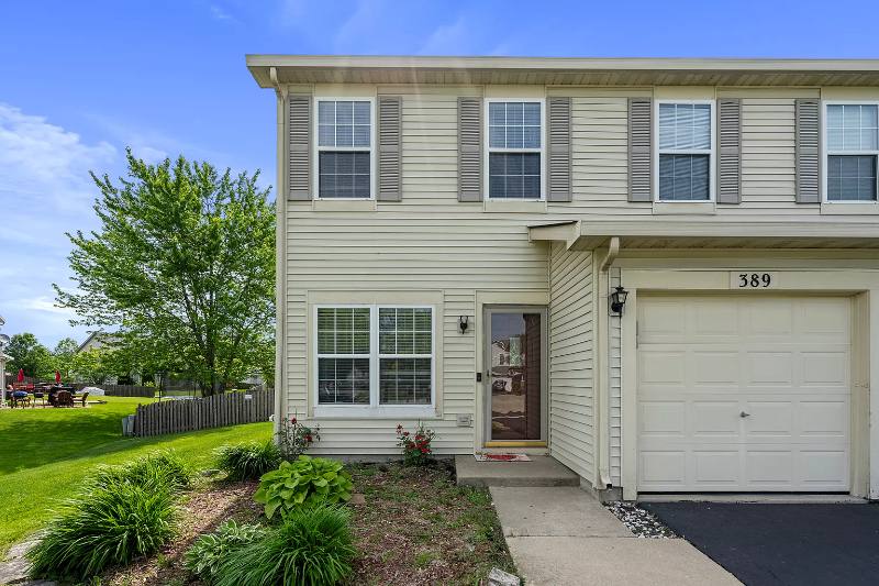 Townhouse for rent at 389 Richmond Court, Romeoville, IL 60446