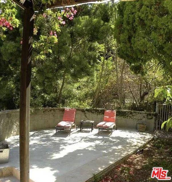 House for rent at 4980 Alatar Dr, Woodland Hills, CA 91364