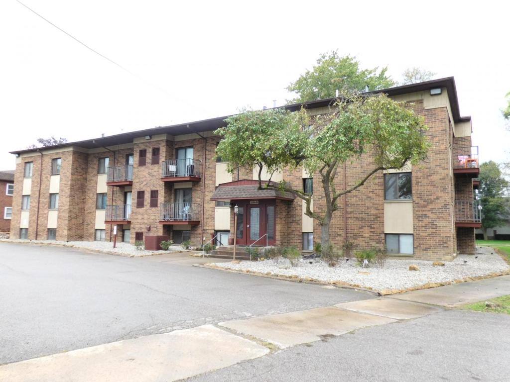 Apartment for rent at 1860 Mahoning Ave NW #103, Warren, OH 44483