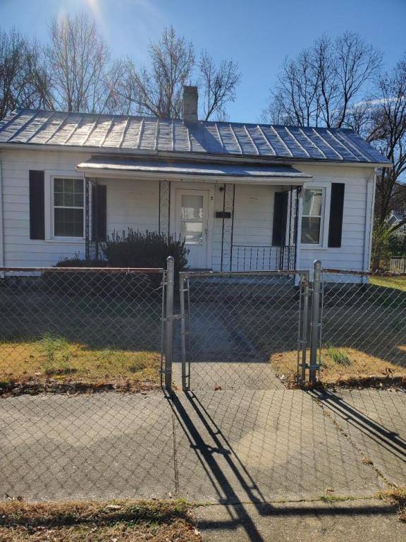 House for rent at 5 Garland St, Danville, VA 24541