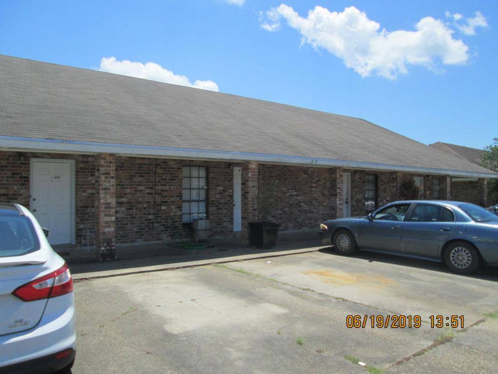 Townhouse for rent at 213 Gloria St #A, Thibodaux, LA 70301