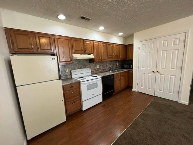 Apartment for rent at 1510 7th Ave #14, Huntington, WV 25701
