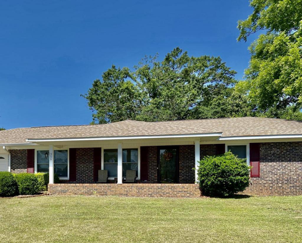 House for rent at 306 Melbourne Dr, Enterprise, AL 36330