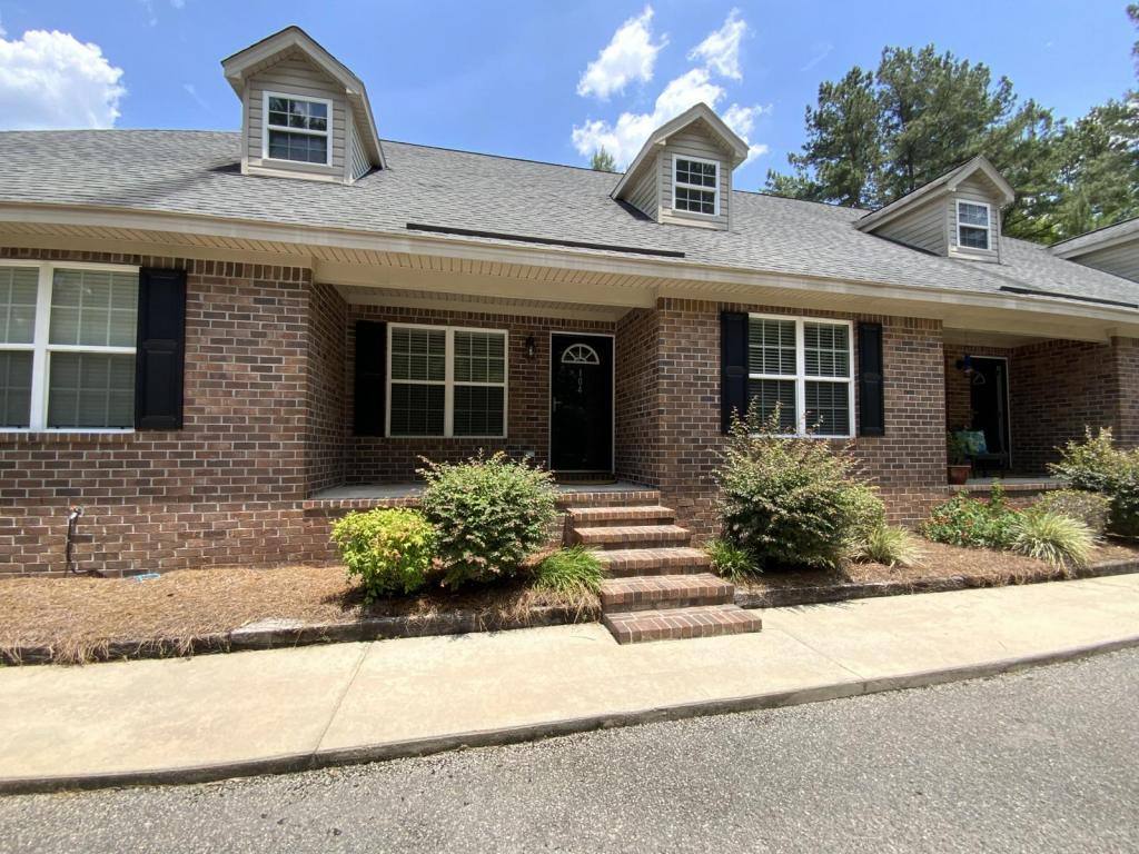 House for rent at 104 Lakeview Commons, Statesboro, GA 30458