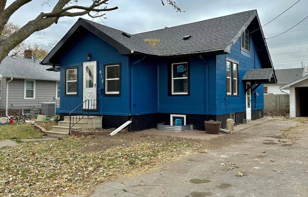 House for rent at 812 N 3rd Ave W, Newton, IA 50208