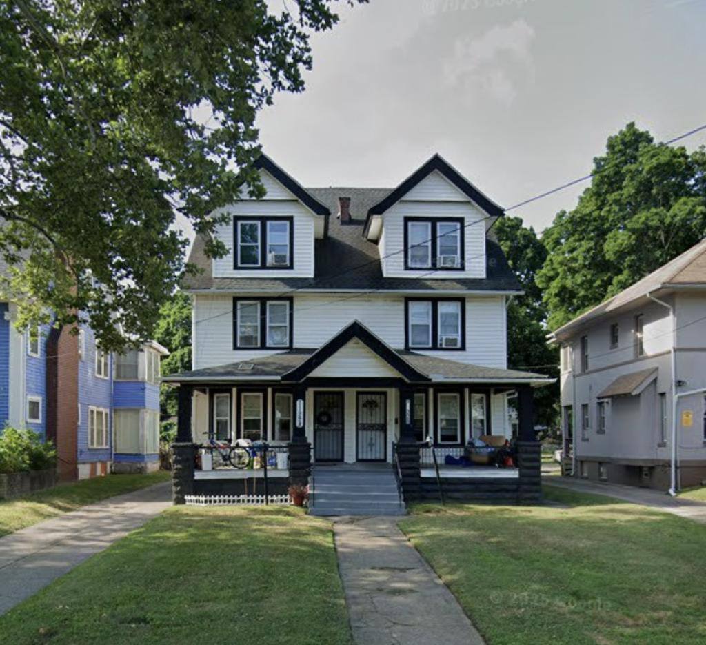 Townhouse for rent at 11226 Ashbury Ave, Cleveland, OH 44106
