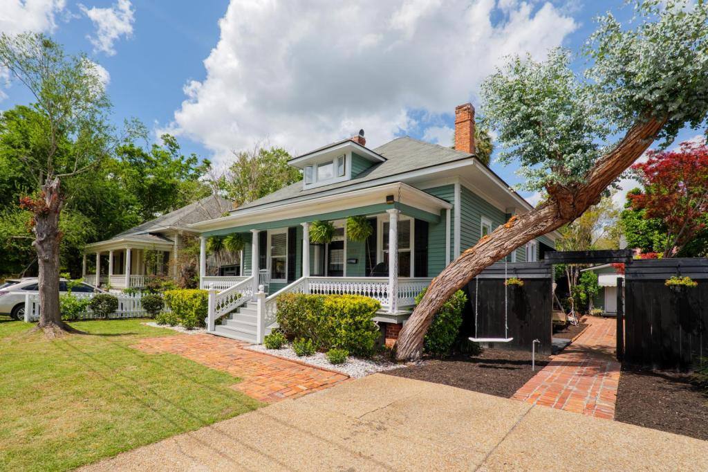 House for rent at 402 Floyd St, Valdosta, GA 31601