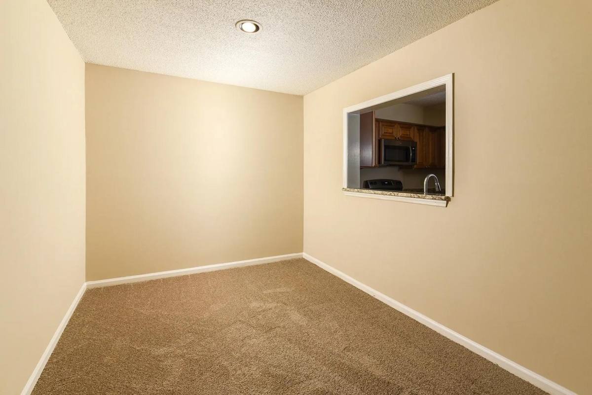 Apartment for rent at Middleton Cove, 2274 Ashley River Rd, Charleston, SC 29414