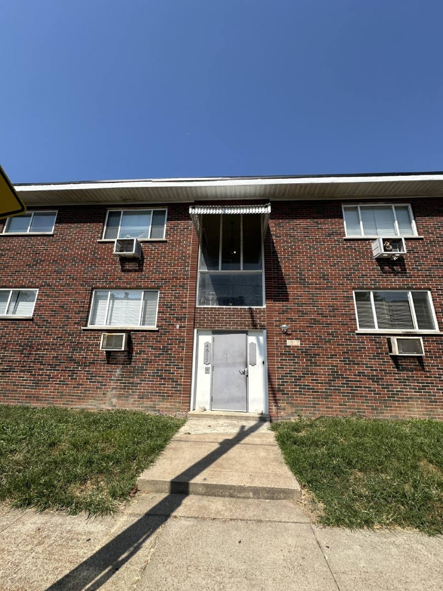 Apartment for rent at 4615-4617 Virginia Ave E, Saint Louis, MO 63111