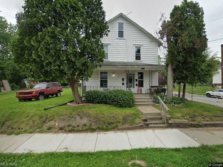 Apartment for rent at 1052 Yale St, Akron, OH 44301