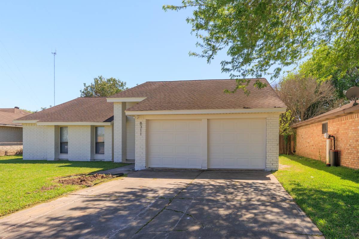 House for rent at Quail Glen, 8311 Quail Burg Lane, Missouri City, TX 77489