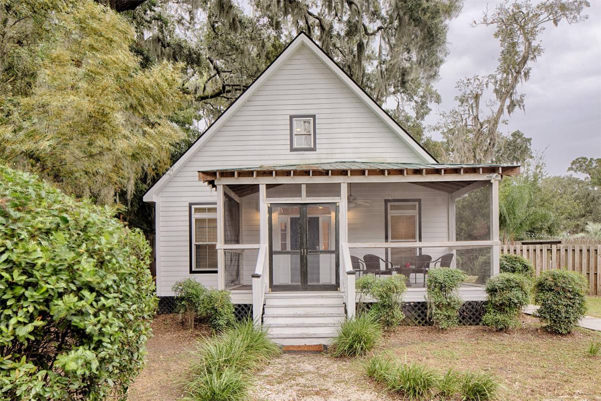 House for rent at Thndrblt Colleg, 3206 Robertson, Savannah, GA 31404
