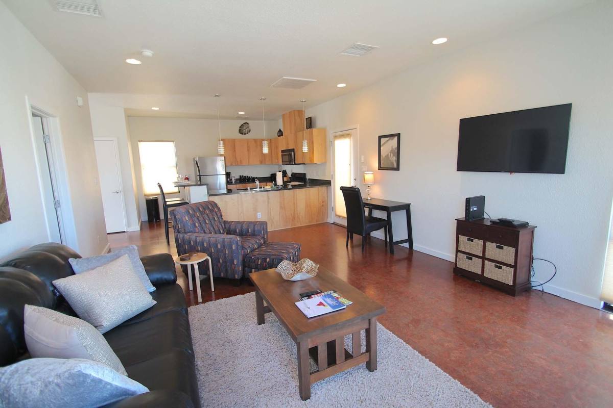 Townhouse for rent at 201 Aliso Dr SE #12, Albuquerque, NM 87108