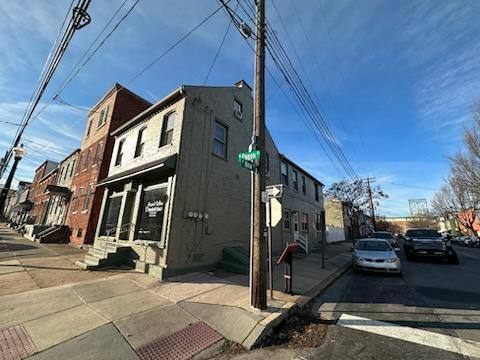 634 N Queen St #4W, Lancaster, PA 17603