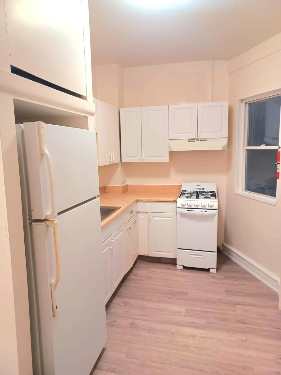 Apartment for rent at 1722 Atlantic Ave #B2, Atlantic City, NJ 08401