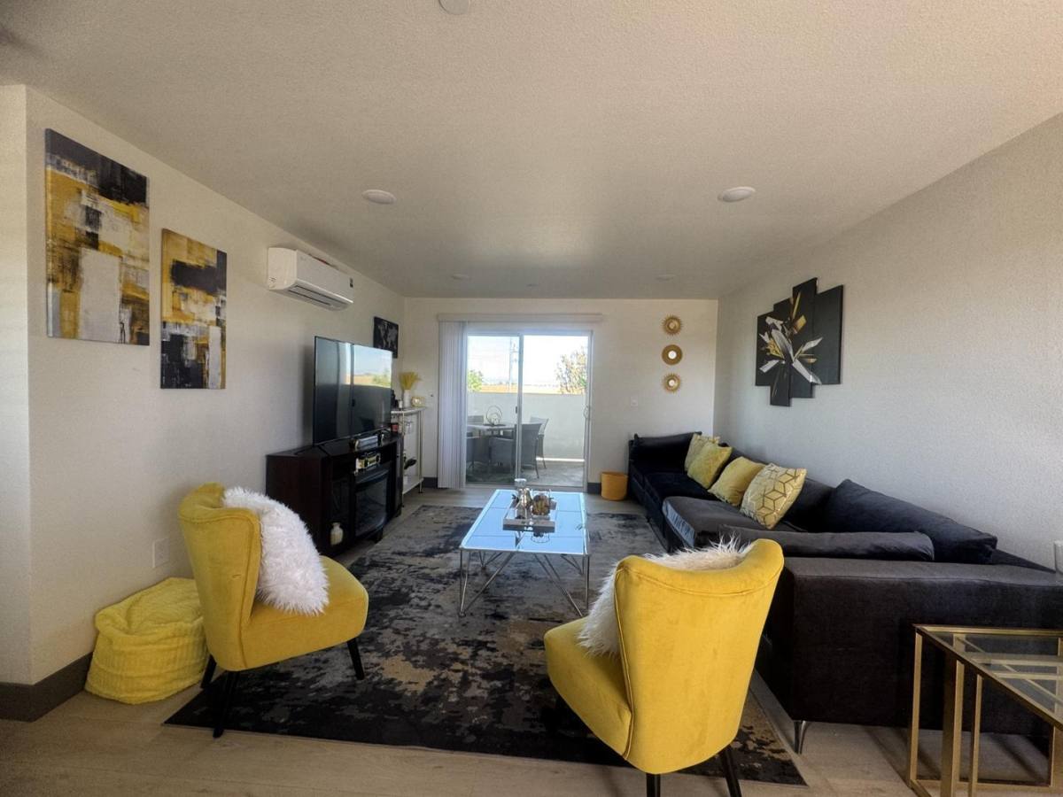 House for rent at 4834 Powerline Rd #1, Olivehurst, CA 95961