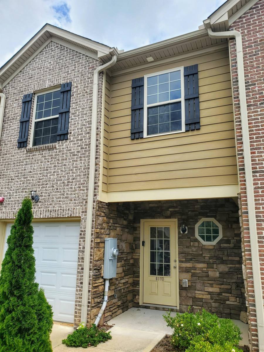 Townhouse for rent at The Gardens at Lovejoy, 1984 Old Dogwood, Jonesboro, GA 30238