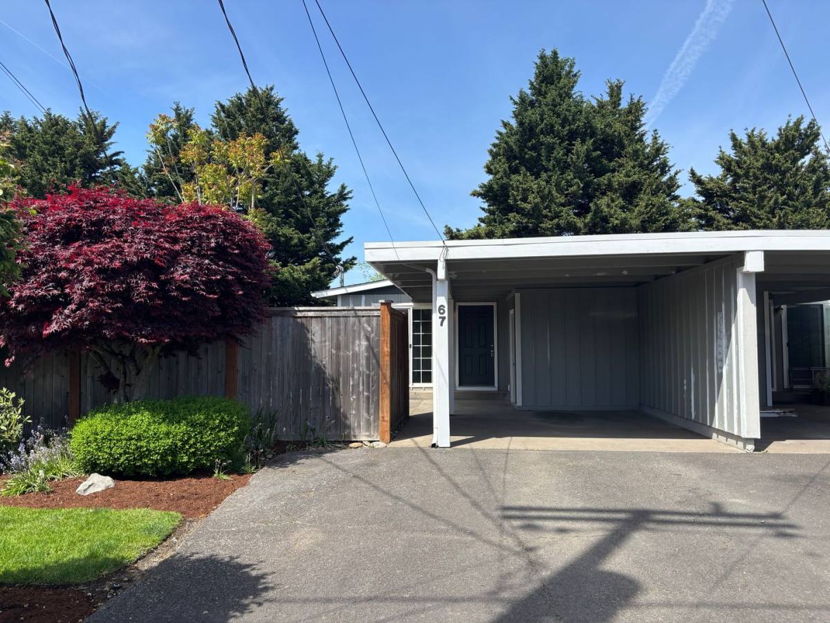 Apartment for rent at 65 67 Hamilton, Eugene, OR 97404