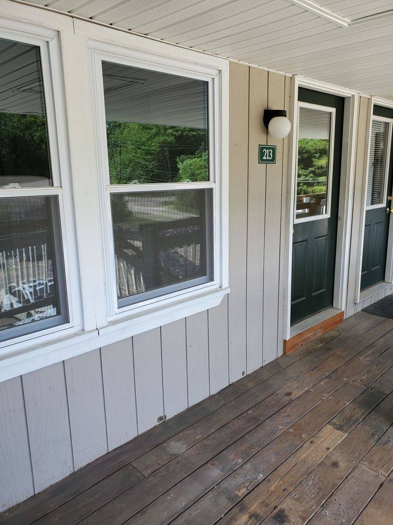 Apartment for rent at 10 Maple St, Newmarket, NH 03857