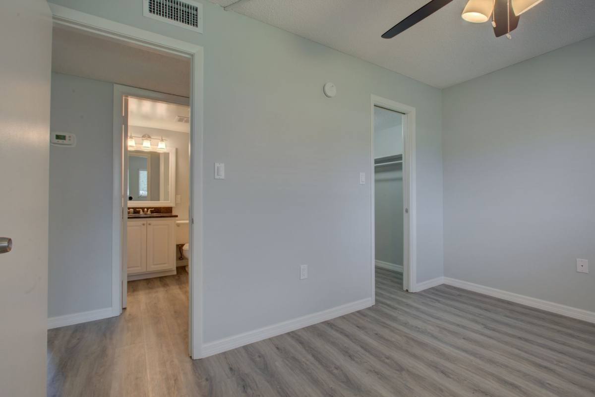 Apartment for rent at 3701 Webber St, Sarasota, FL 34232
