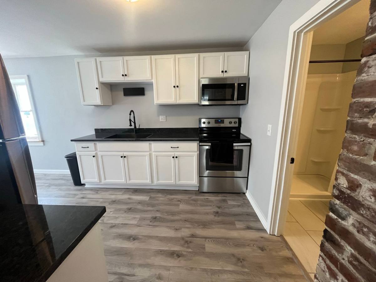 Apartment for rent at 13 Freemont St, Gardiner, ME 04345
