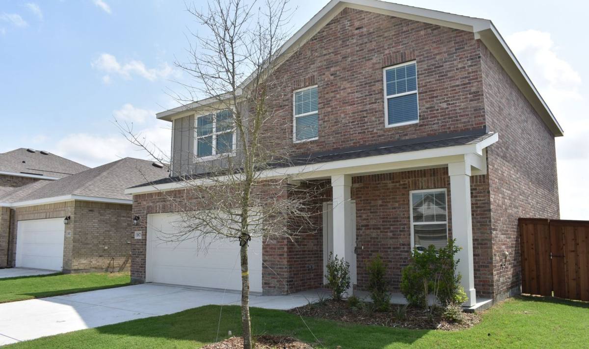House for rent at 1871 Lockhart Dr, Forney, TX 75126