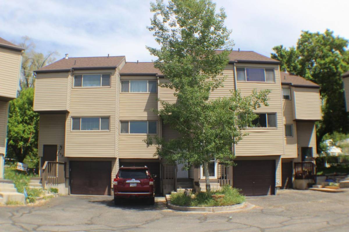Townhouse for rent at 553 E 200 N, Logan, UT 84321