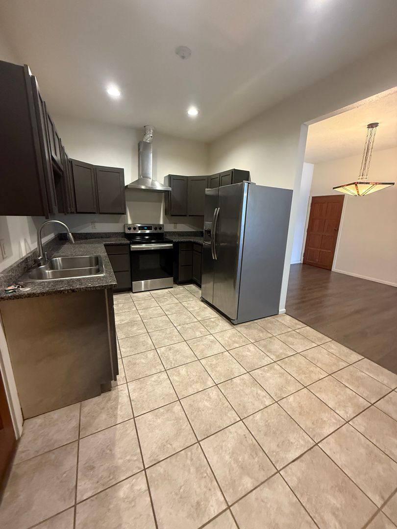Apartment for rent at 103 SW Court St, Dallas, OR 97338
