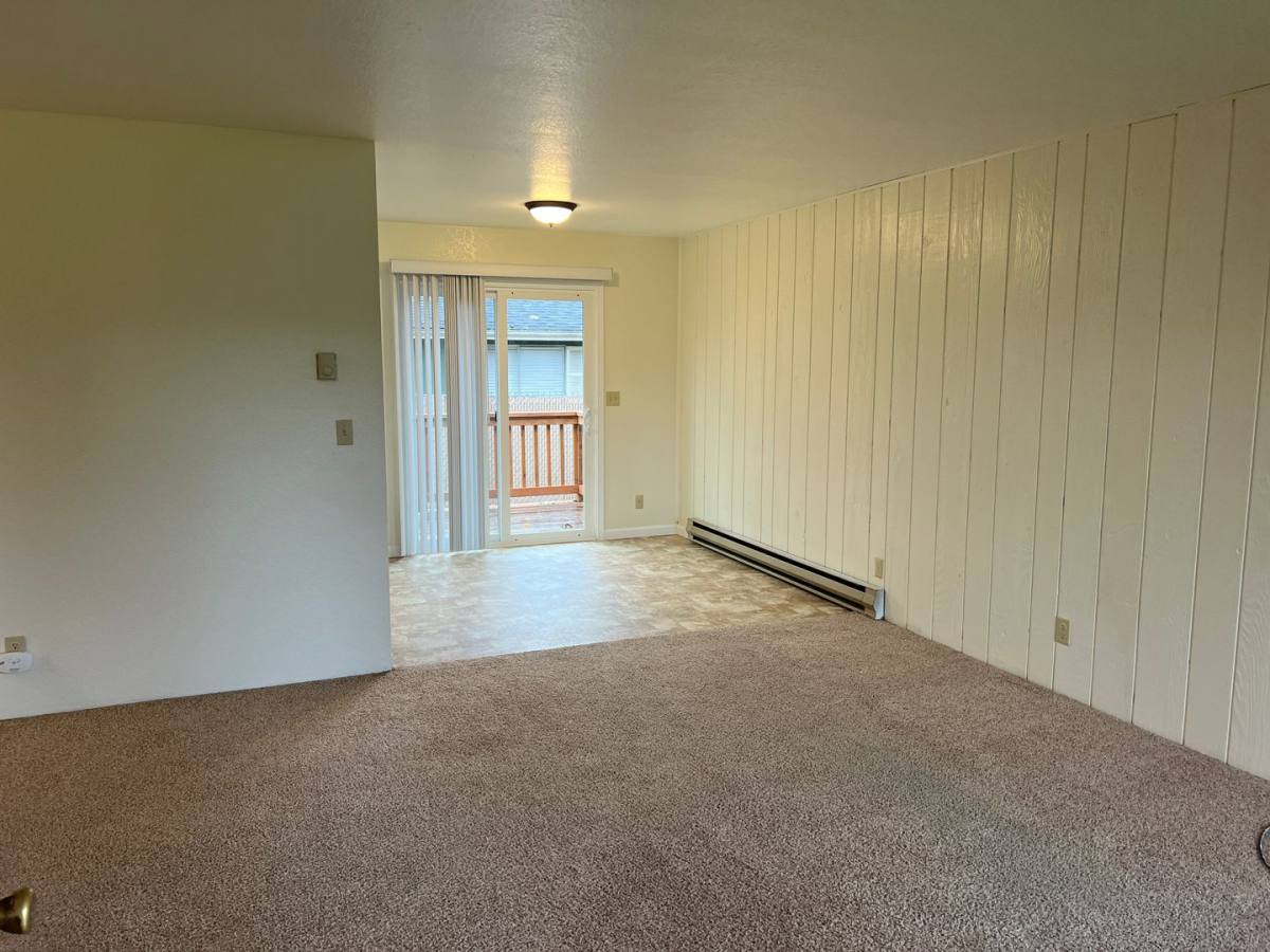 Apartment for rent at 1883-1961 Green Ave, Roseburg, OR 97471