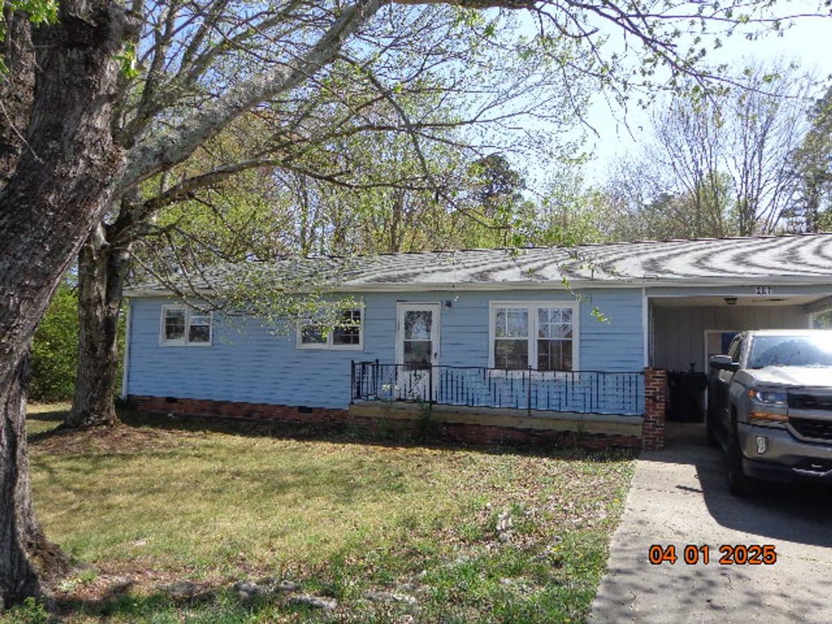 House for rent at 287 Little Wilkesboro Rd, Harmony, NC 28634