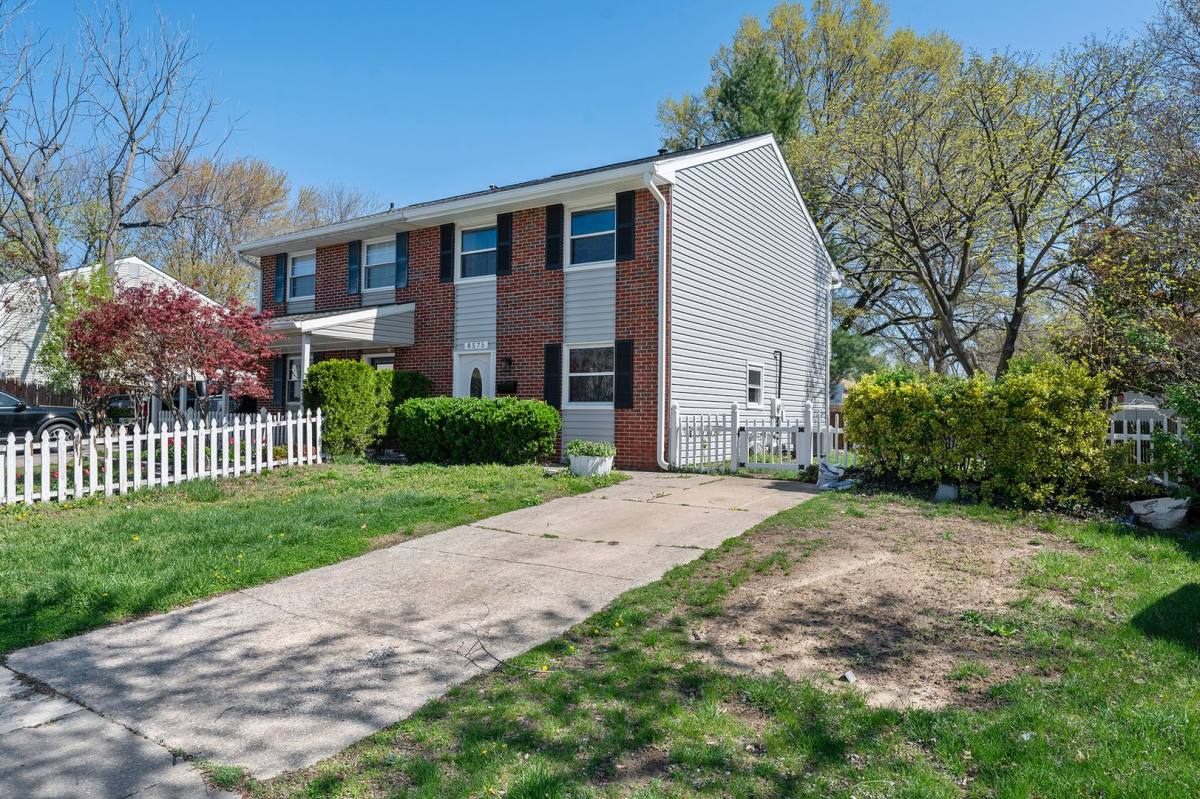 House for rent at 8575 Beacon Point Dr, Pasadena, MD 21122