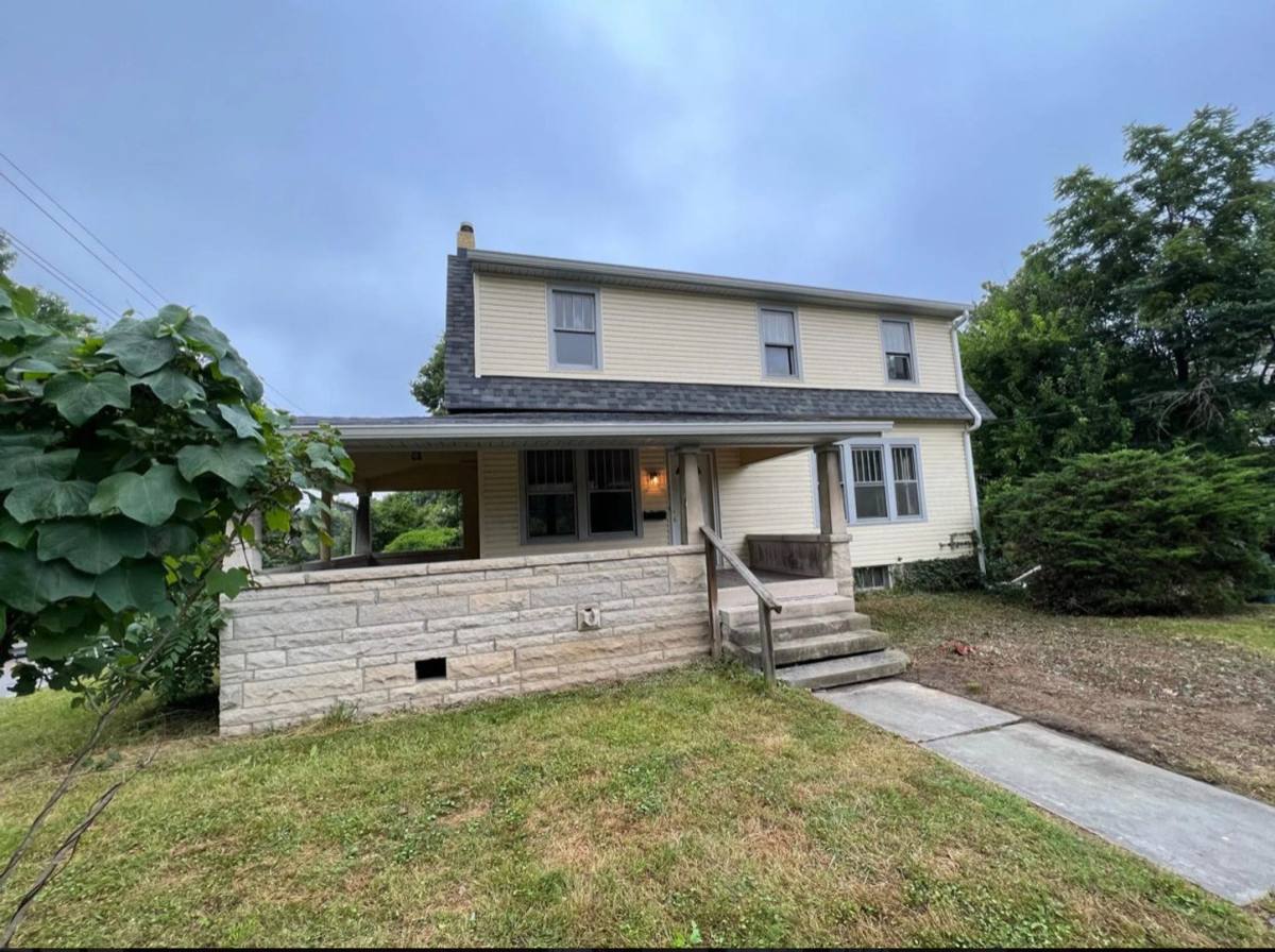 House for rent at 328 S Arbutus Dr, Bloomington, IN 47401