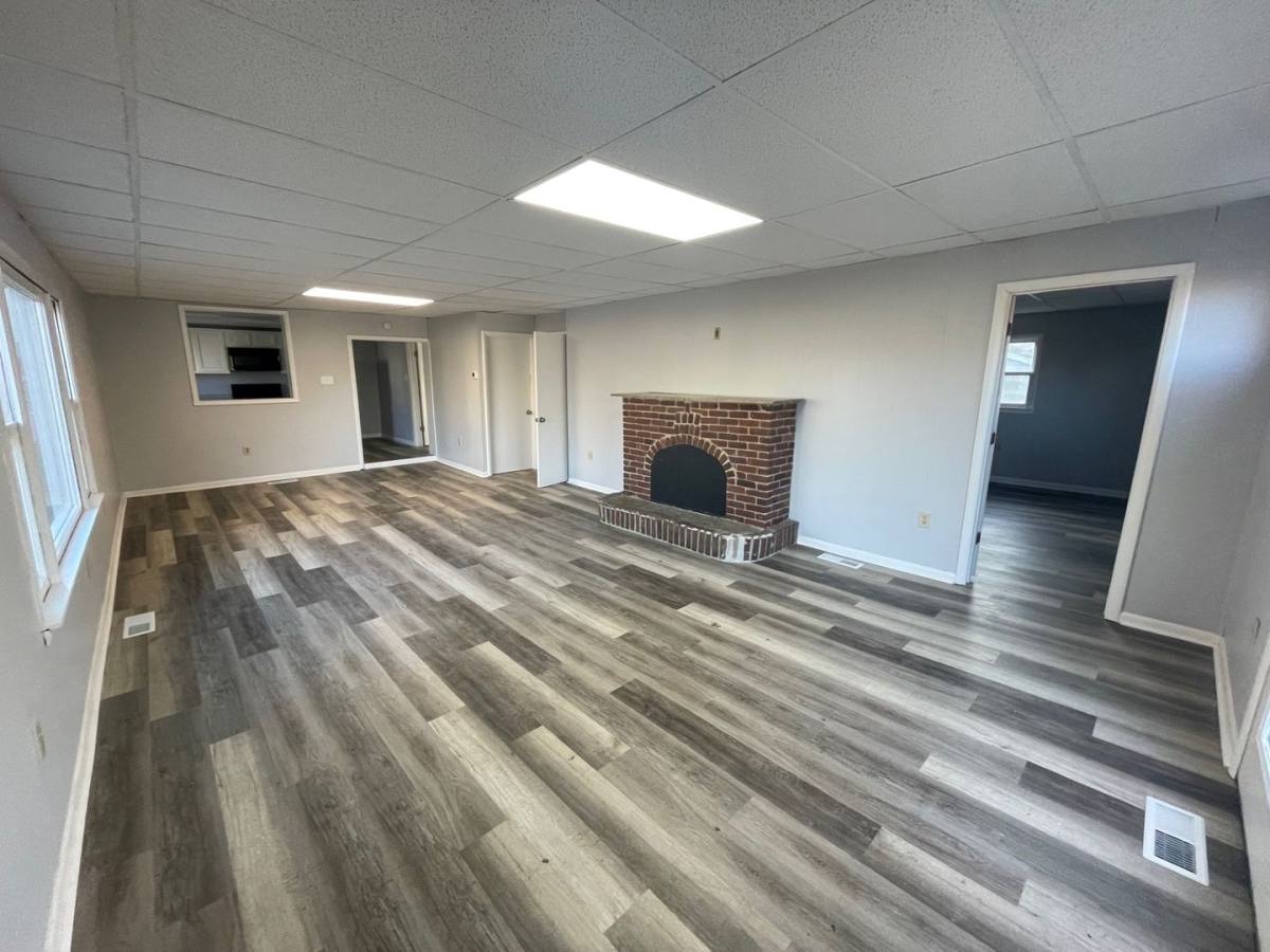 Apartment for rent at 615 Washington St, Crawfordsville, IN 47933