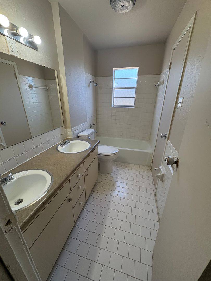 Apartment for rent at 900 Westgate Dr, Bossier City, LA 71112