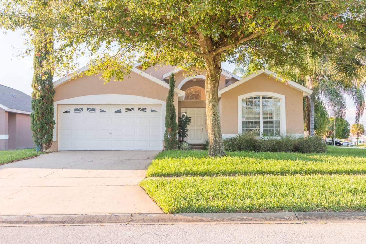 House for rent at 8115 Pomo Dr, Kissimmee, FL 34747