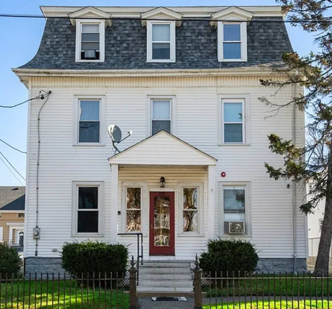 Apartment for rent at 772 Second St, Fall River, MA 02721