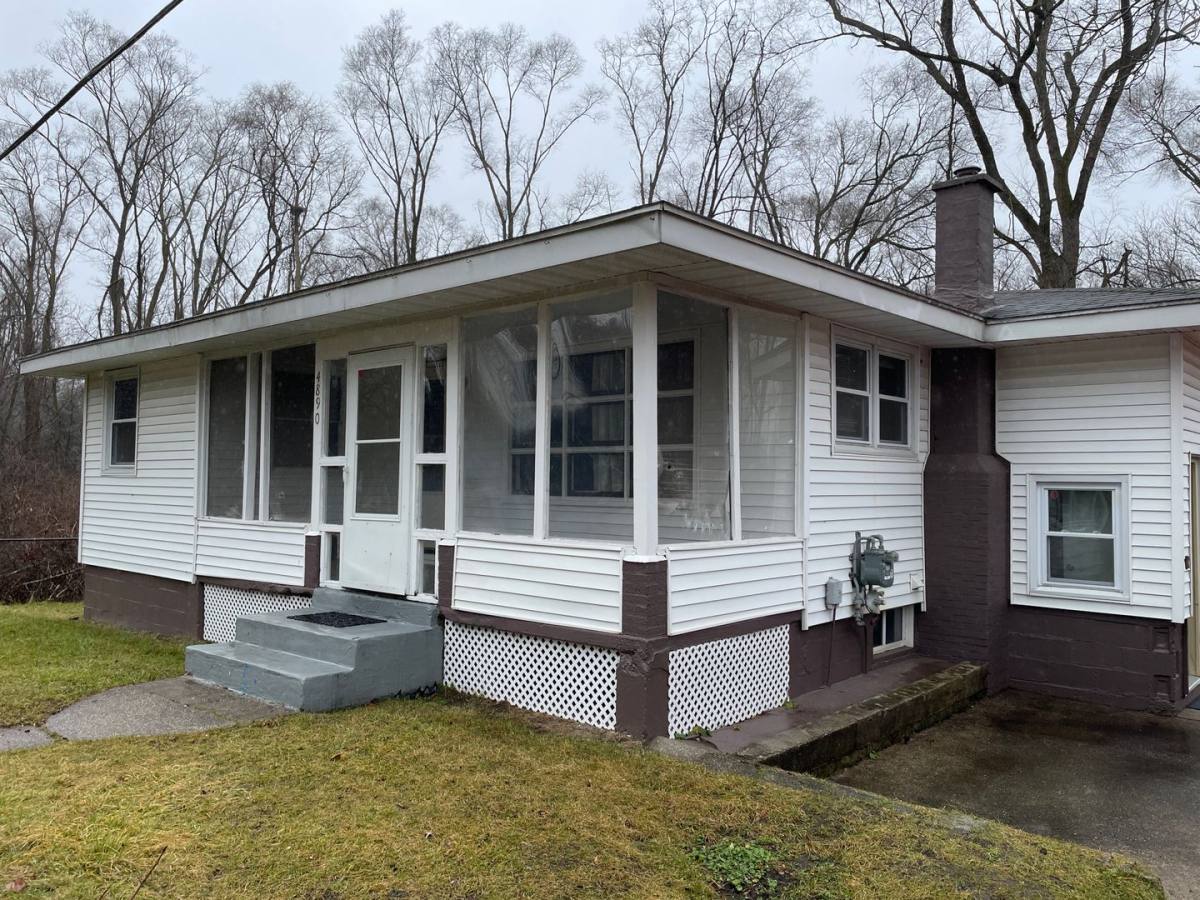 House for rent at 4890 Pinedell Ave, Comstock Park, MI 49321