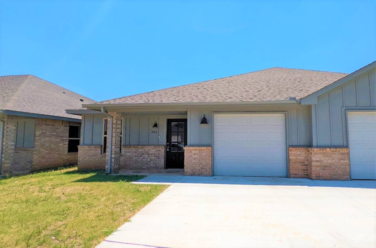 Apartment for rent at 780 NE 27th St, Oklahoma City, OK 73160