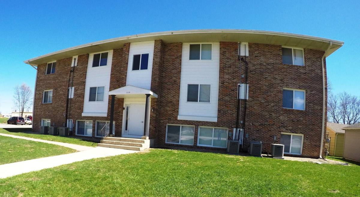 Apartment for rent at 1115-1120 Doreen, Waterloo, IA 50701