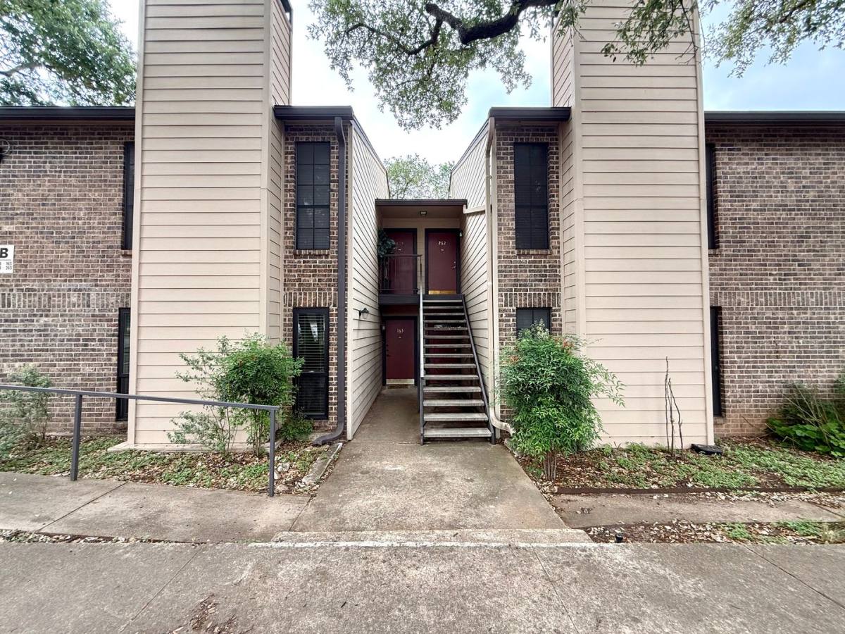 Apartment for rent at 4159 Steck Ave, Austin, TX 78759