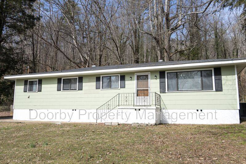 House for rent at 216 Graves Rd, Soddy Daisy, TN 37379